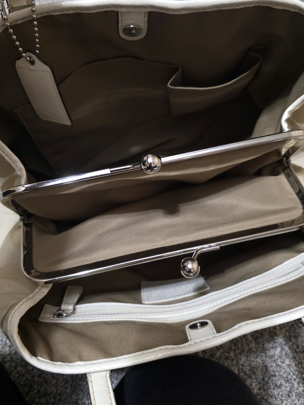 Womans Coach Bag Gold